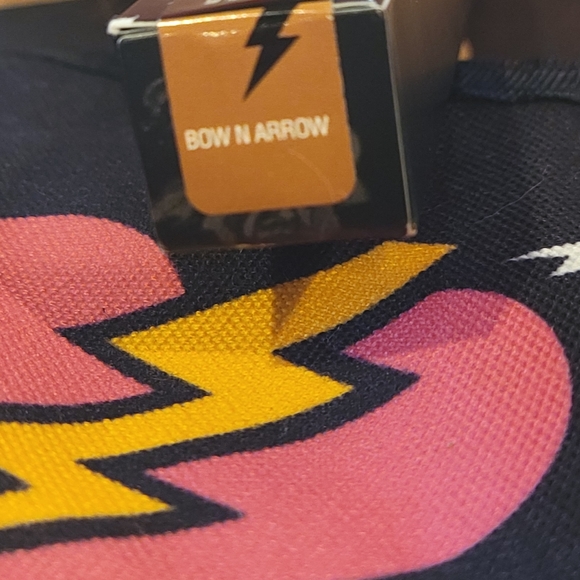 Kay Von D Everlasting Liquid Lipstick - Picture 2 of 7